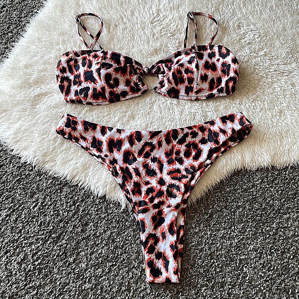 *NEW* Bikini Set - Picture 2 of 6